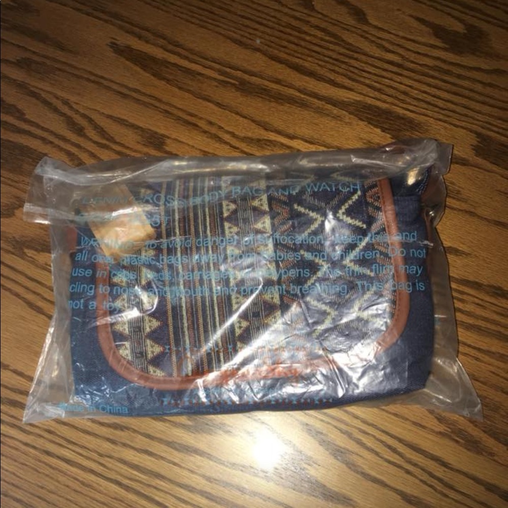 Purses - Picture 8 of 8